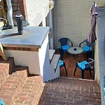 Private 1-2,5 -zimmer-wohnung Mit Terrasse