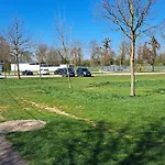 Private 1-2,5 -zimmer-wohnung Mit Terrasse アパート *