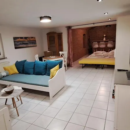 Private 1-2,5 -zimmer-wohnung Mit Terrasse *