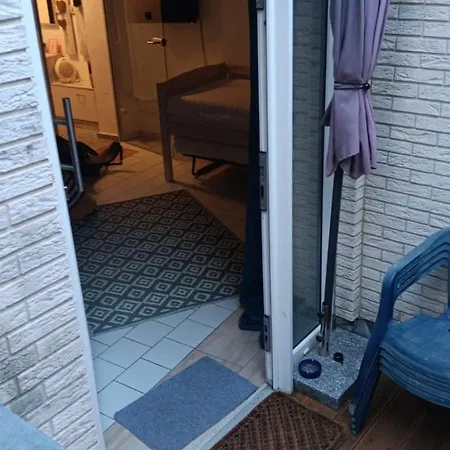דירה Private 1-2,5 -zimmer-wohnung Mit Terrasse