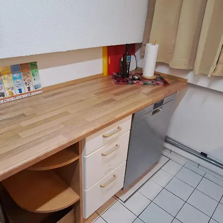 Private 1-2,5 -zimmer-wohnung Mit Terrasse *