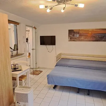 Private 1-2,5 -zimmer-wohnung Mit Terrasse *