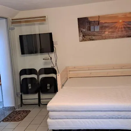 Private 1-2,5 -zimmer-wohnung Mit Terrasse Zulpich