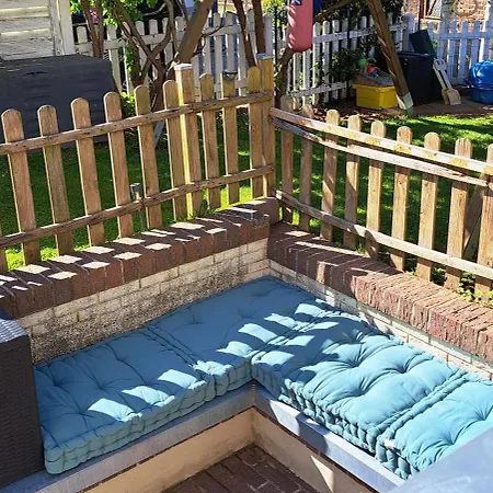 Apartment Private 1-2,5 -zimmer-wohnung Mit Terrasse *