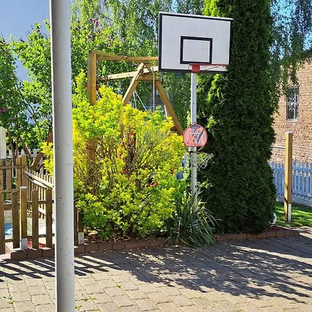 Private 1-2,5 -zimmer-wohnung Mit Terrasse *