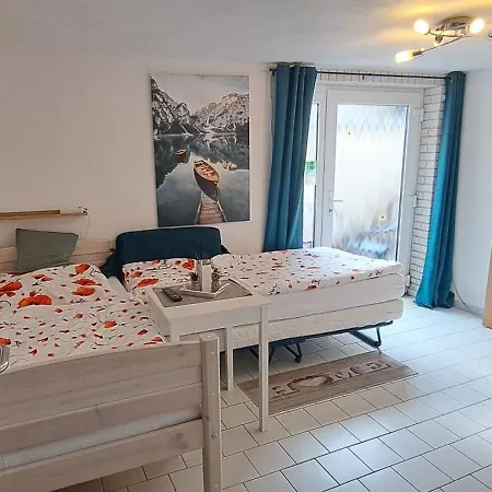 Private 1-2,5 -zimmer-wohnung Mit Terrasse *