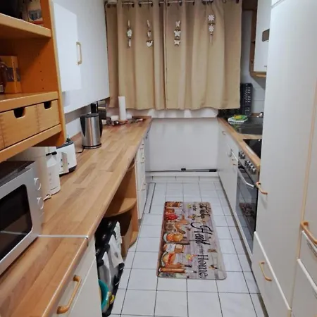 Appartement Private 1-2,5 -zimmer-wohnung Mit Terrasse *