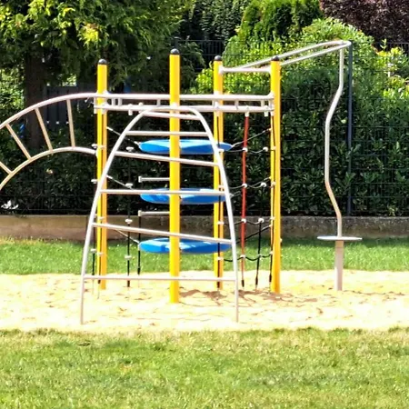 Private 1-2,5 -zimmer-wohnung Mit Terrasse زولبيتش