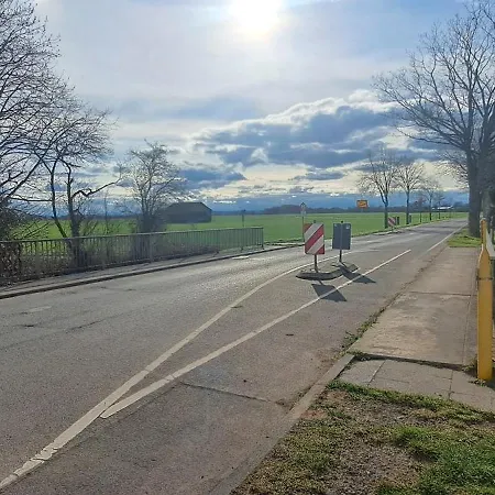 Private 1-2,5 -zimmer-wohnung Mit Terrasse *