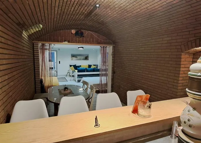 Private 1-2,5 -zimmer-wohnung Mit Terrasse Apartment