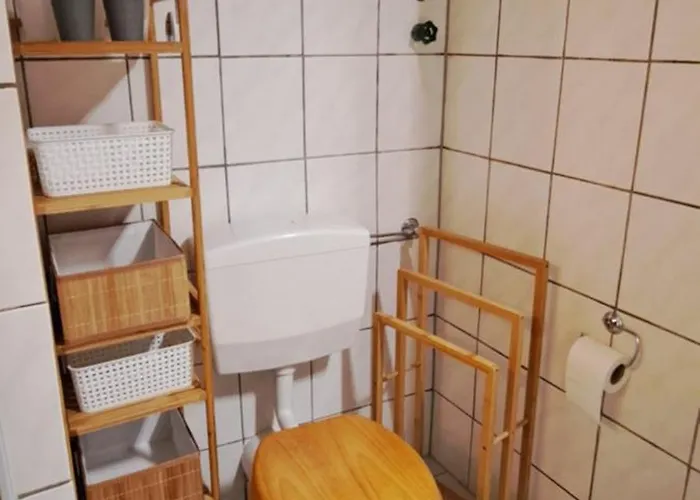 Private 1-2,5 -zimmer-wohnung Mit Terrasse Appartement *