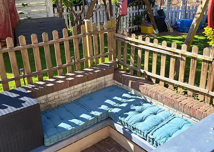 Apartment Private 1-2,5 -zimmer-wohnung Mit Terrasse *