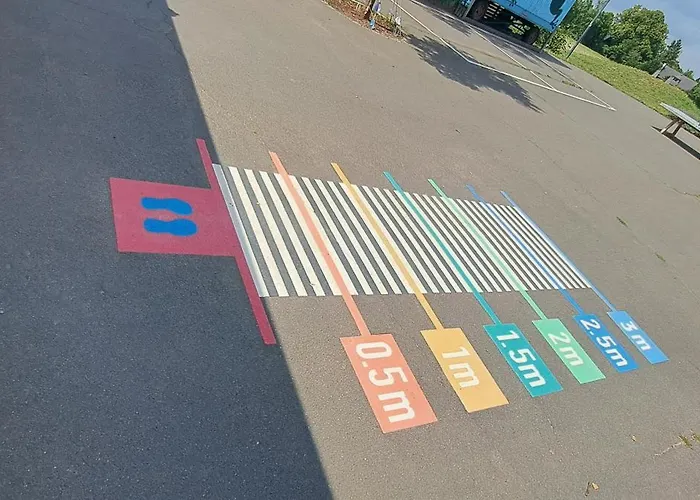 Private 1-2,5 -zimmer-wohnung Mit Terrasse