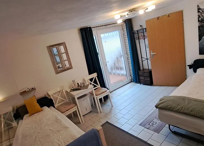 Private 1-2,5 -zimmer-wohnung Mit Terrasse