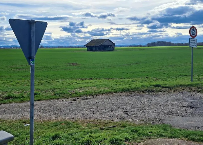 Apartment Private 1-2,5 -zimmer-wohnung Mit Terrasse *