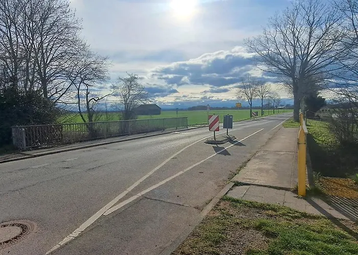 Private 1-2,5 -zimmer-wohnung Mit Terrasse *