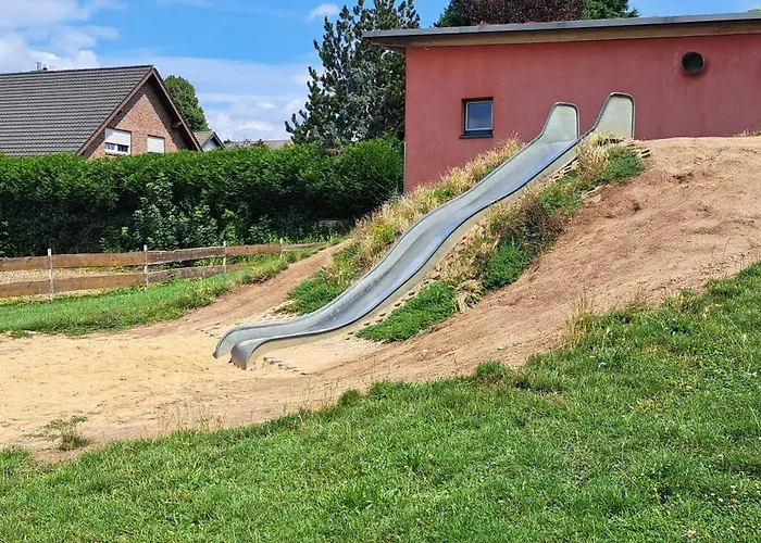 Apartment Private 1-2,5 -zimmer-wohnung Mit Terrasse *