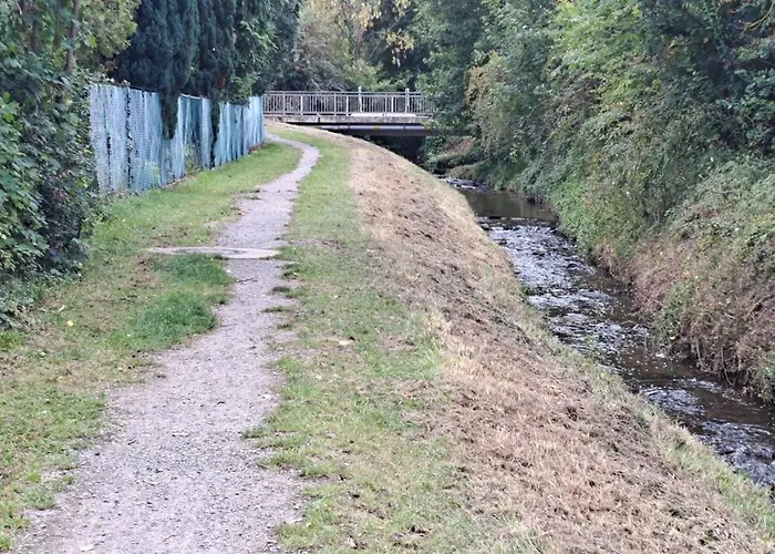 Private 1-2,5 -zimmer-wohnung Mit Terrasse